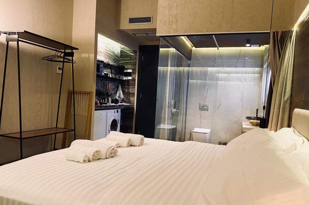 Deluxe Rooms In Blloku Area ティラナ エクステリア 写真